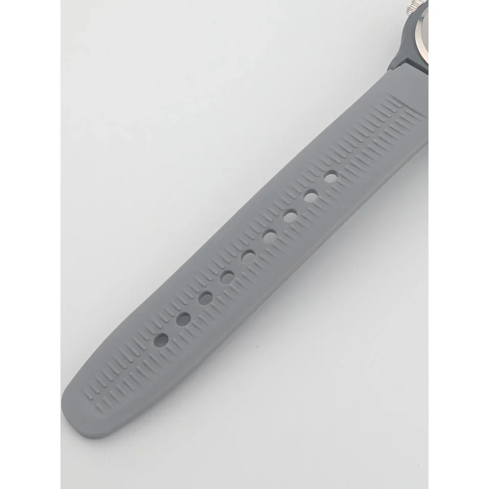Men's Quartz Watch 41mm Plastic Case Gray Silicone Band- New‎ Battery